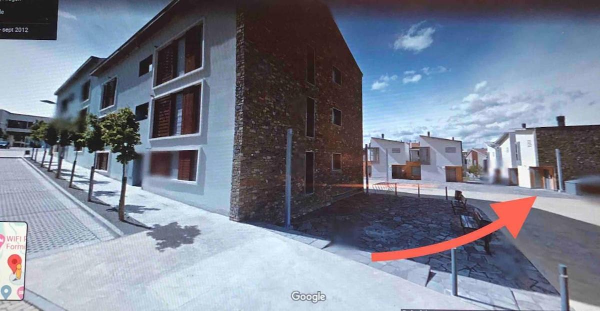 Chalet adosado entero, bbq y piscina comunitaria Sabiñánigo Exterior foto