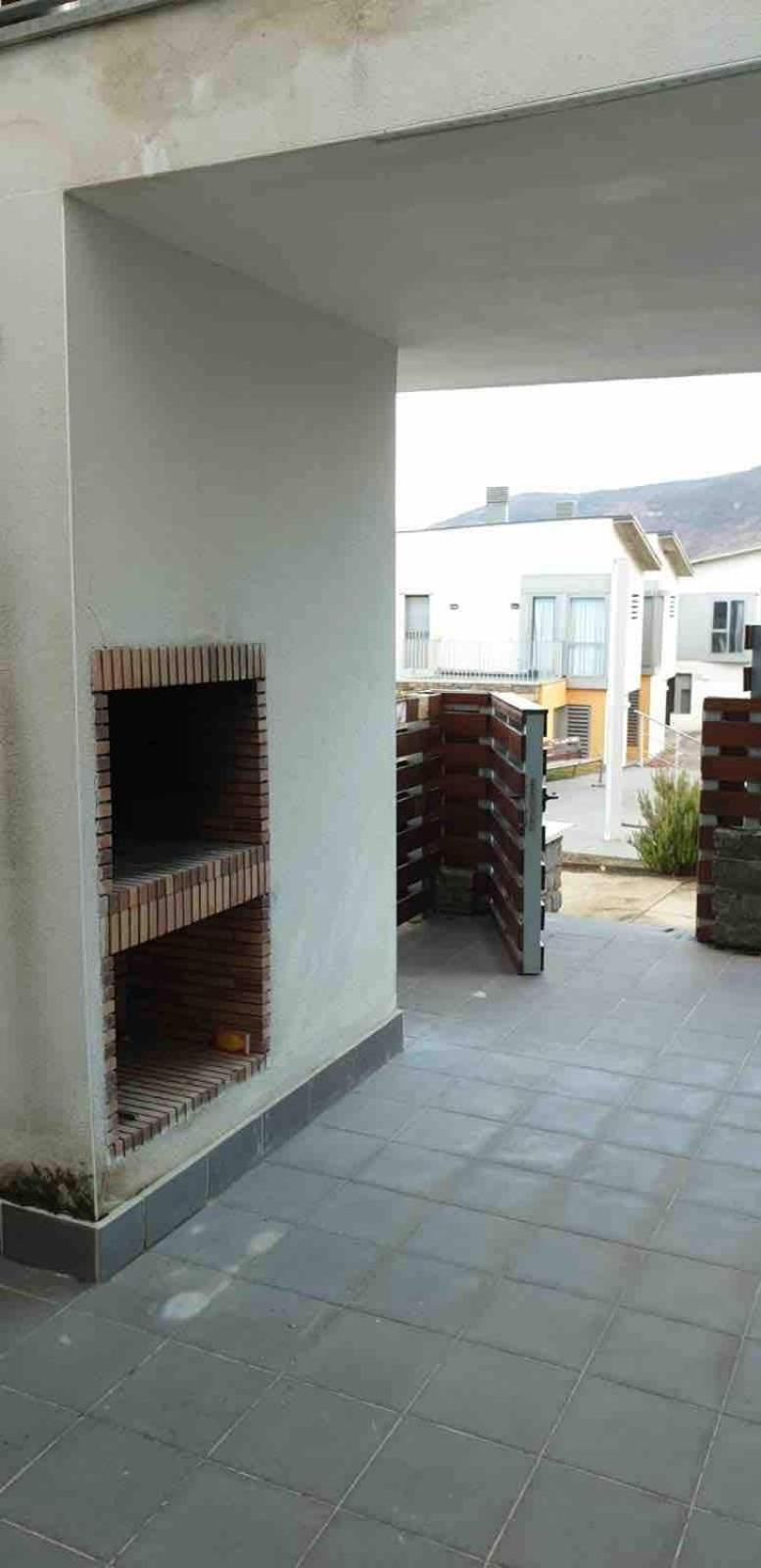 Chalet adosado entero, bbq y piscina comunitaria Sabiñánigo Exterior foto